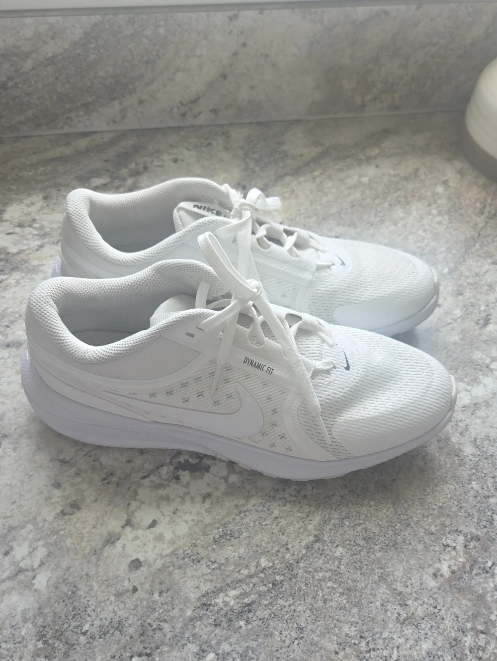 Nike Star Runner 5 Size 6Y